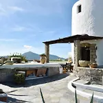 Anastasia's Windmill And Anastasia's Σπίτι διακοπών