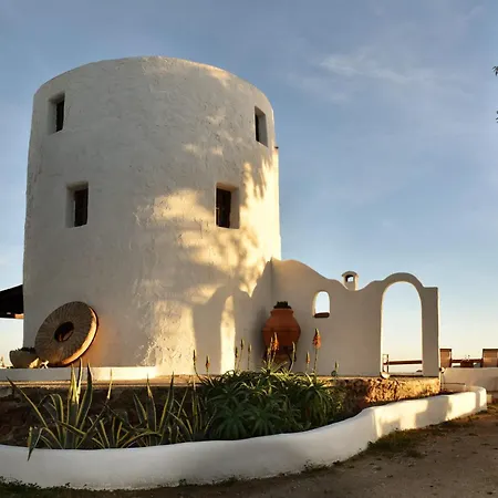 Anastasia's Windmill And Anastasia's Vakantiehuis *