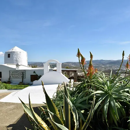 Anastasia's Windmill And Anastasia's Vakantiehuis Plaka (Milos)